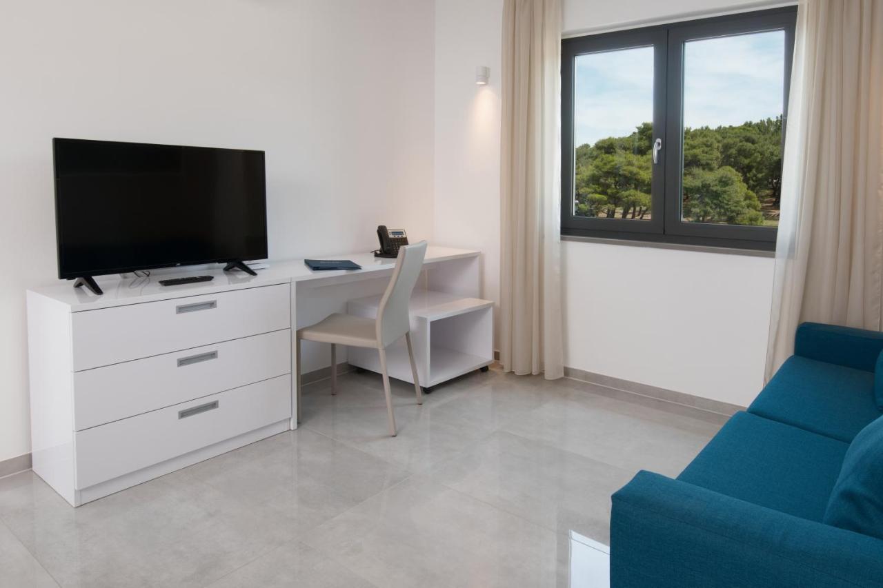 Punta Blu 4*